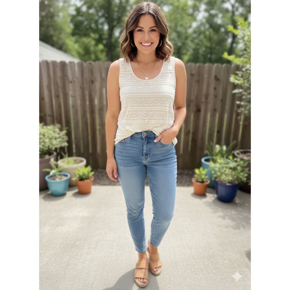 Rafaella Women's Cream and White Vest
